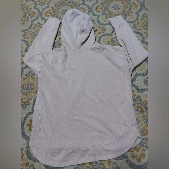 Universal Thread beige sweatshirt - Picture 2 of 2